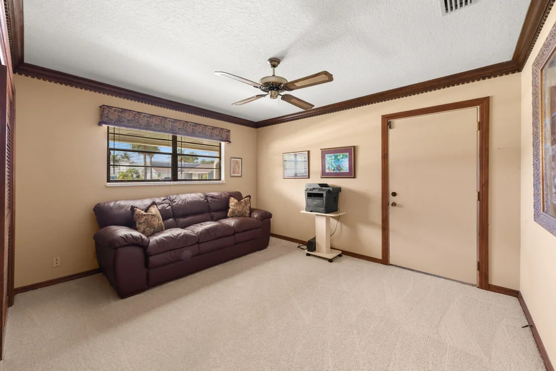Photo of 713 Warren Drive