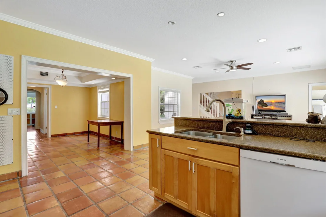 Photo of 237 NW 7th Street