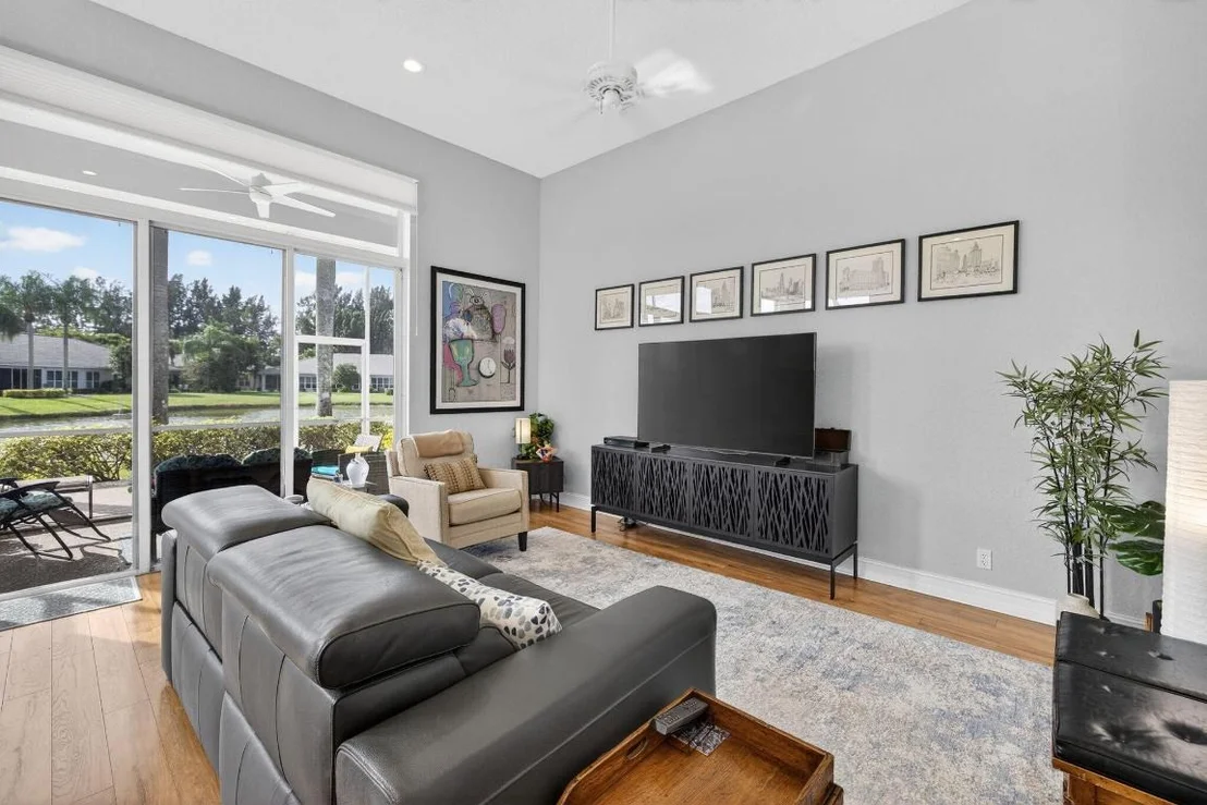 Photo of 7669 Rockford Road