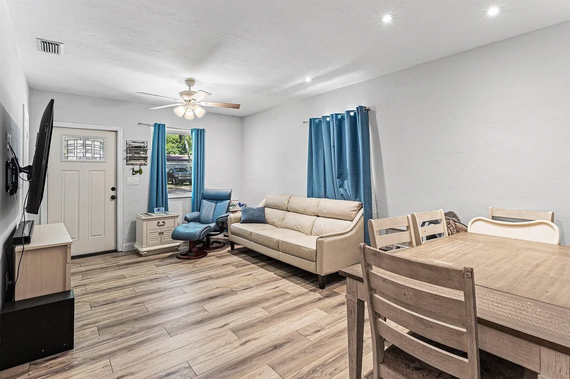 Photo of 3108 Clyde Road