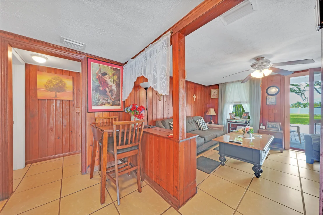 Photo of 5271 Wallis Road