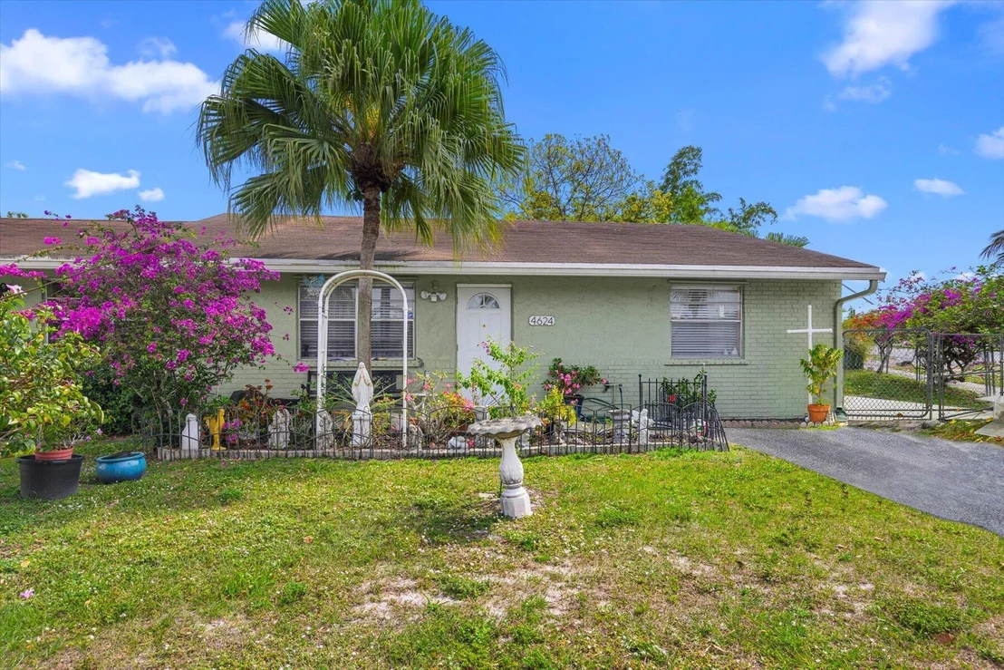 Photo of 4624 Toga Way