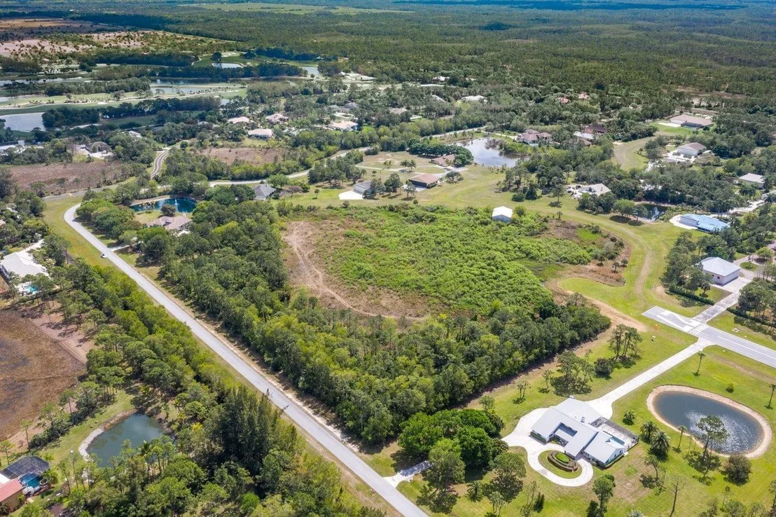 Photo of 3200 SE Downwinds Road