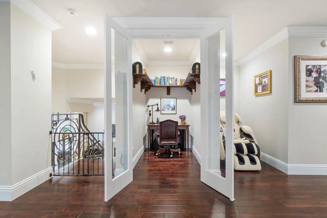 Photo of 5818 Windsor Terrace