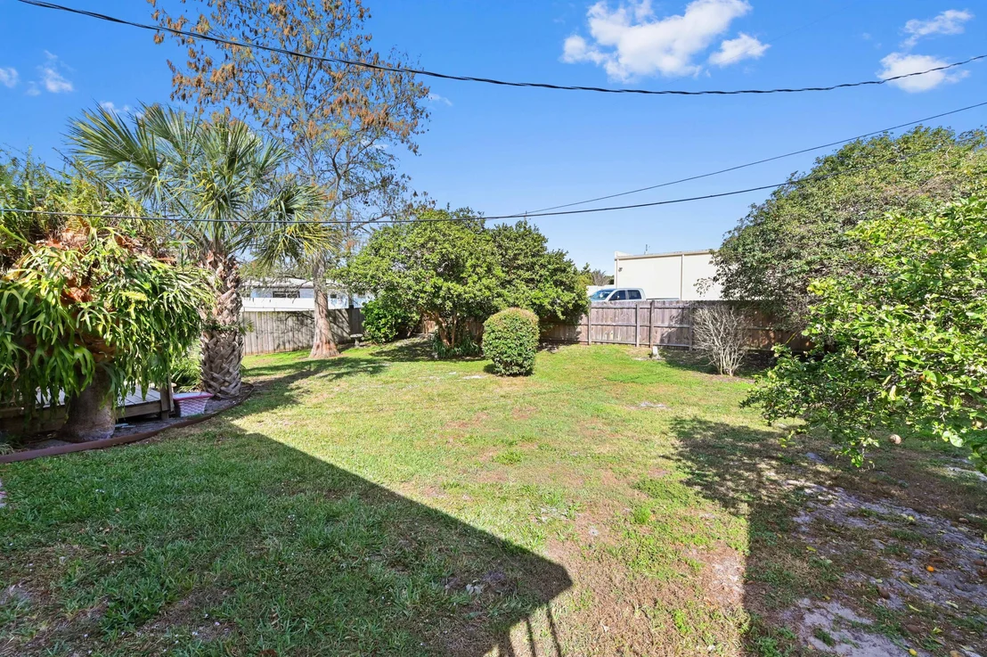 Photo of 144 Cayman Drive