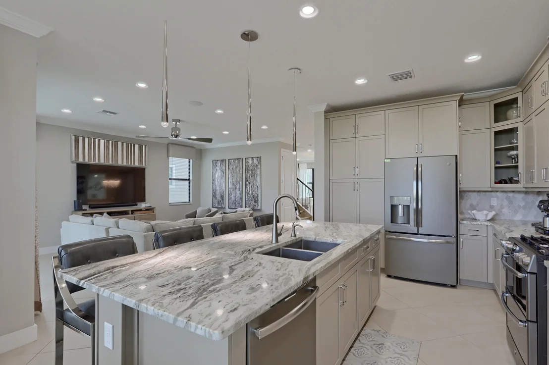 Photo of 7184 Montereal Path