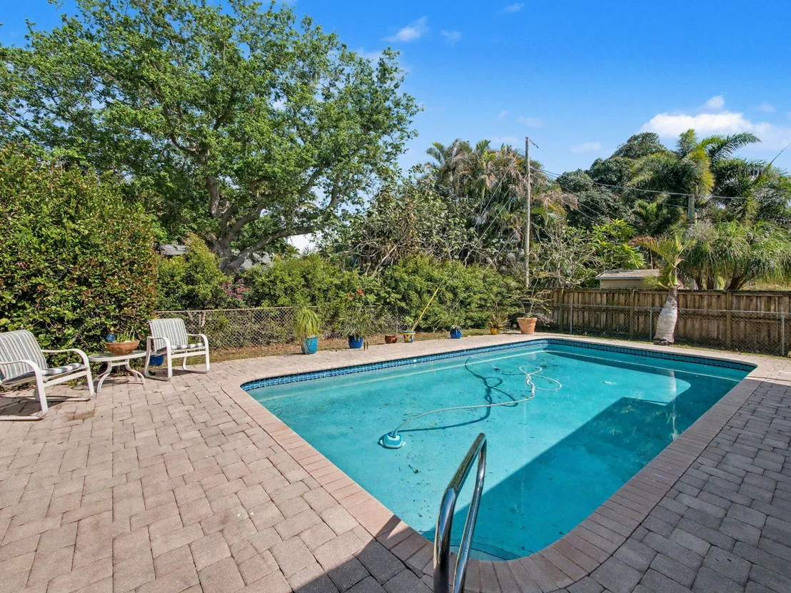Photo of 394 Evergreen Avenue