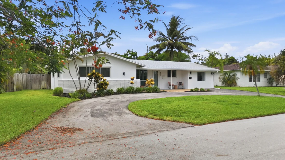 Photo of 807 SE 9 Terrace