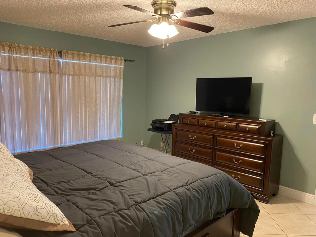 Photo of 5478 Mirror Lakes Boulevard