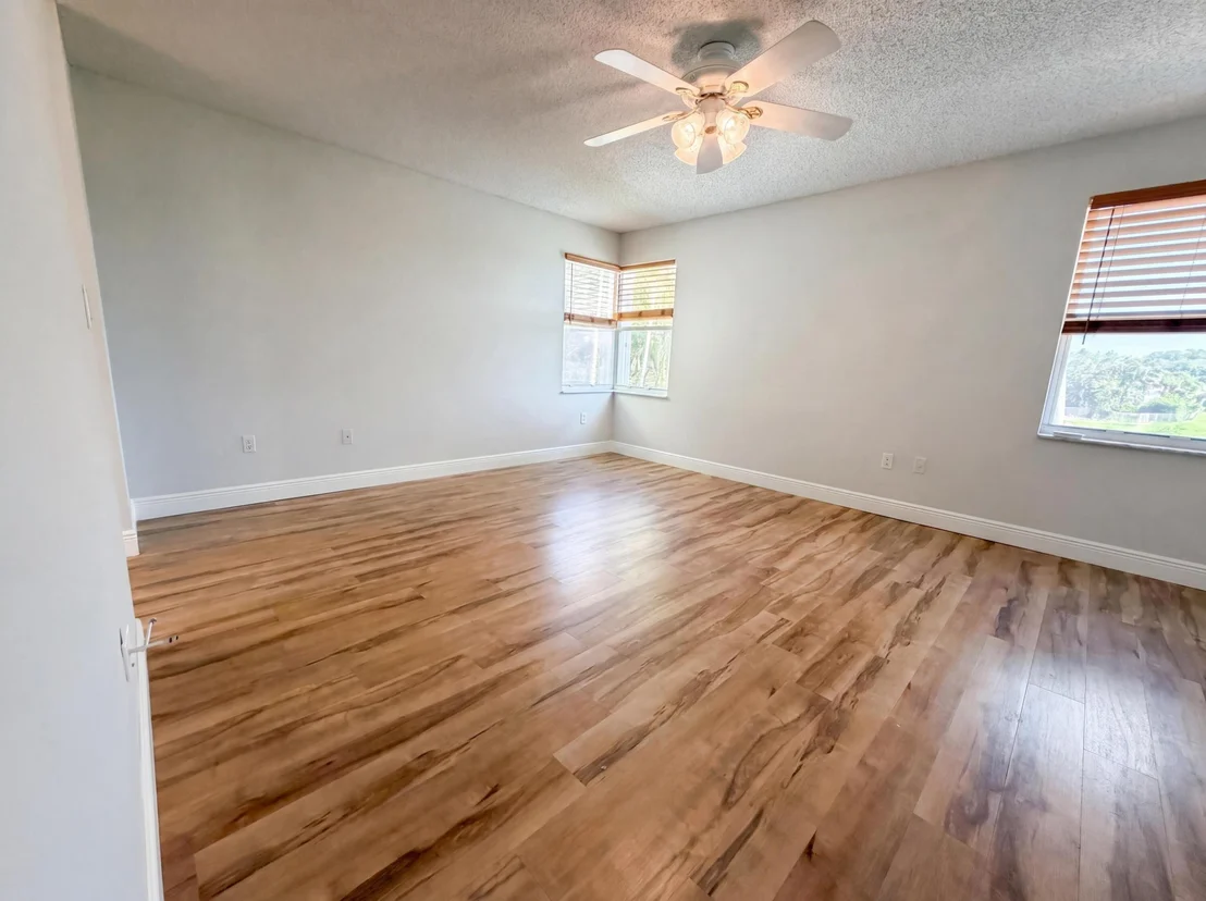 Photo of 7722 Oak Grove