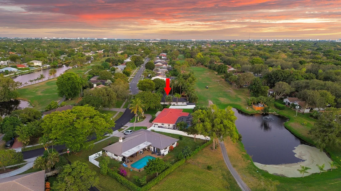 Photo of 3544 Lakeview Drive