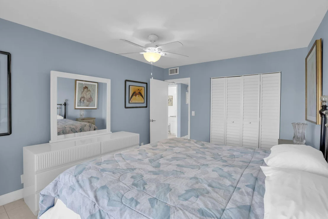 Photo of 2070 Exeter D