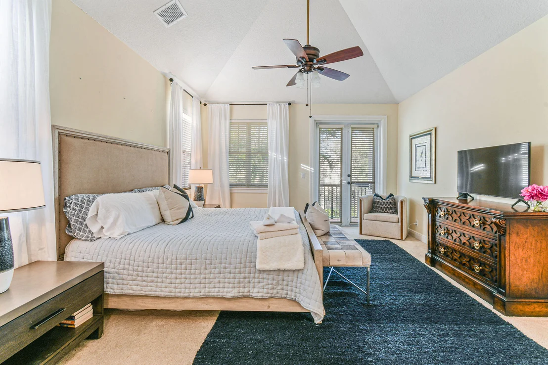 Photo of 256 W Bay Cedar Circle
