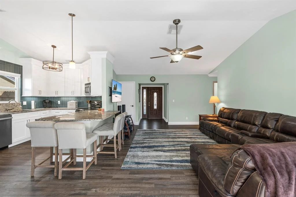 Photo of 104 Greenbriar Drive