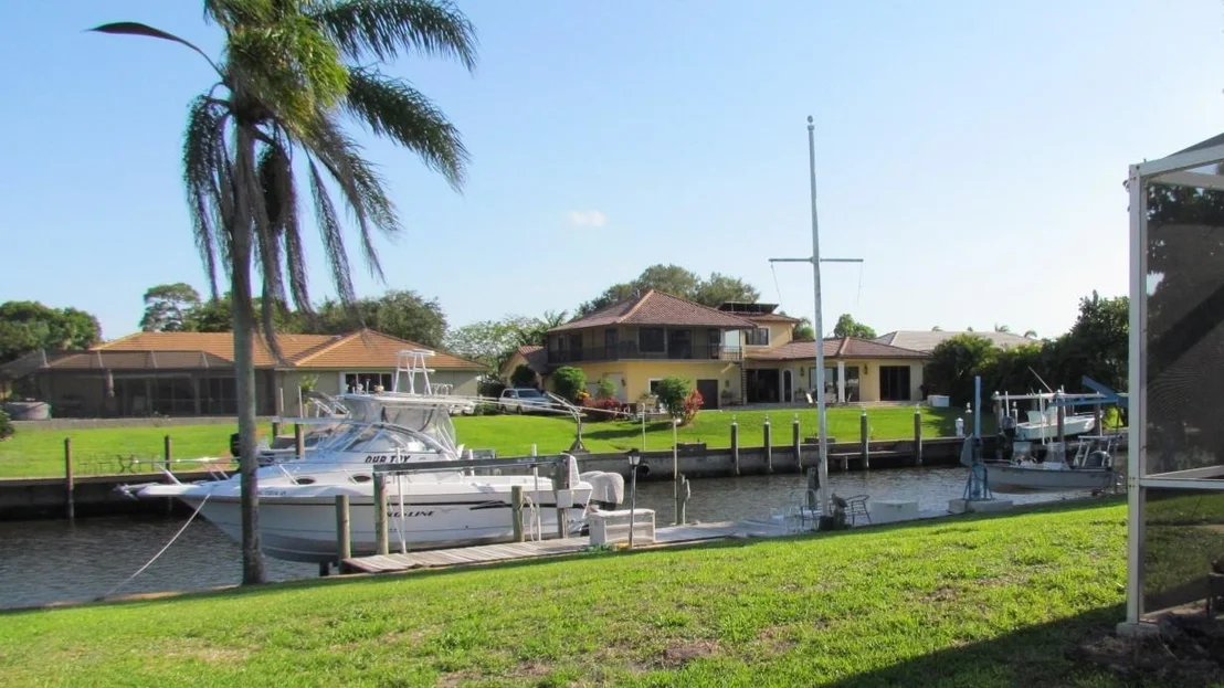 Photo of 3724 SE Fairway E