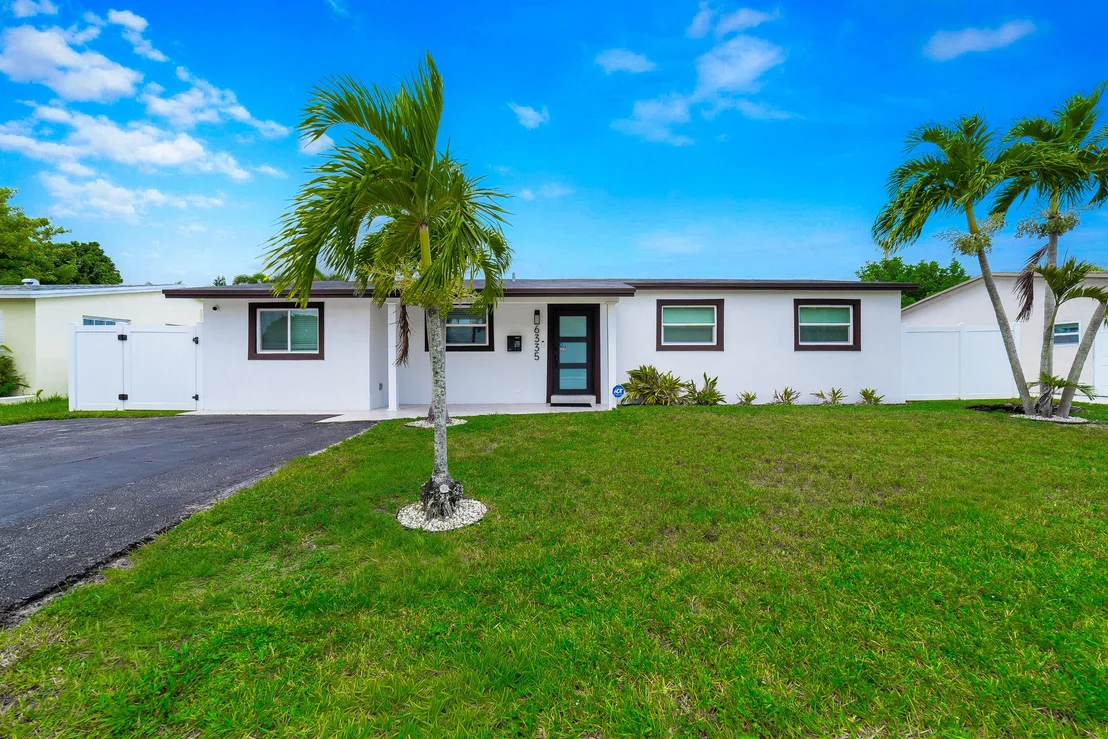 Photo of 6335 Southgate Boulevard