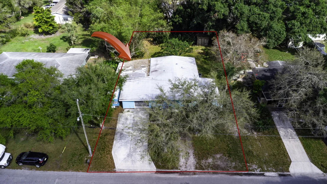 Photo of 3030 Summit Street