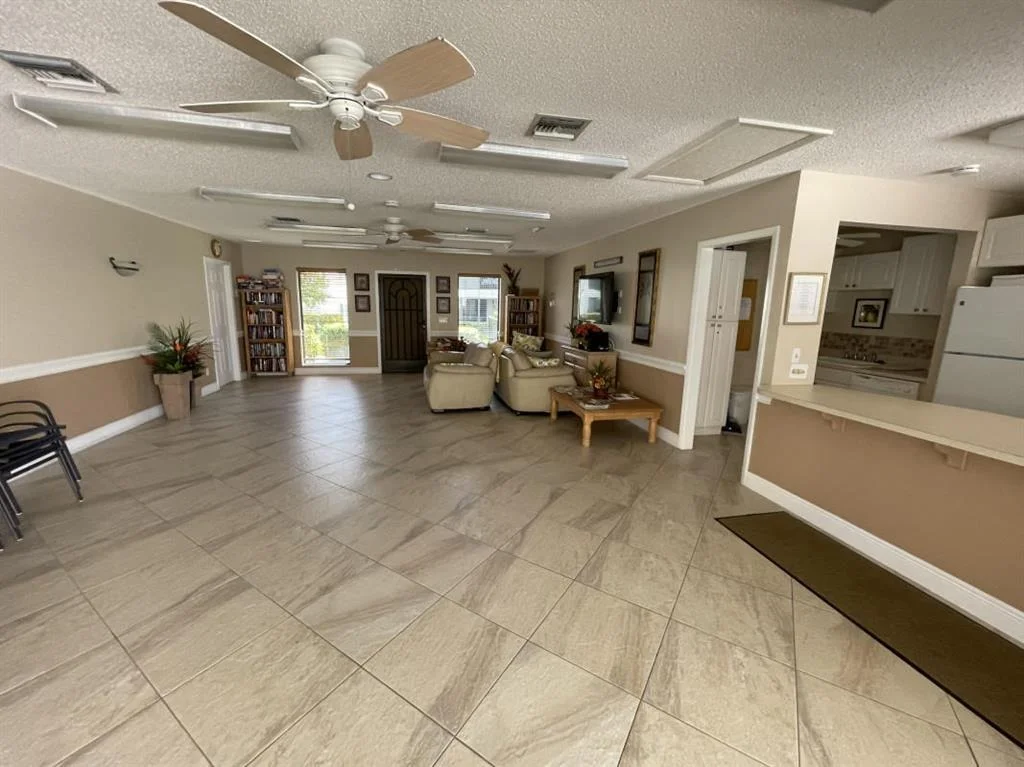 Photo of Unit F at 701 Pinecrest Circle