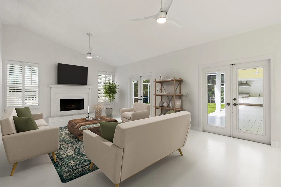 Photo of 136 N River Drive W