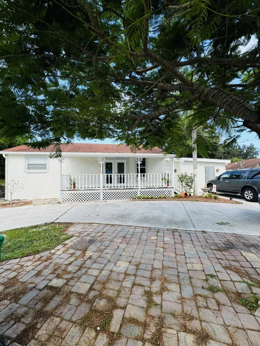 Photo of 1884 Kirk Rd