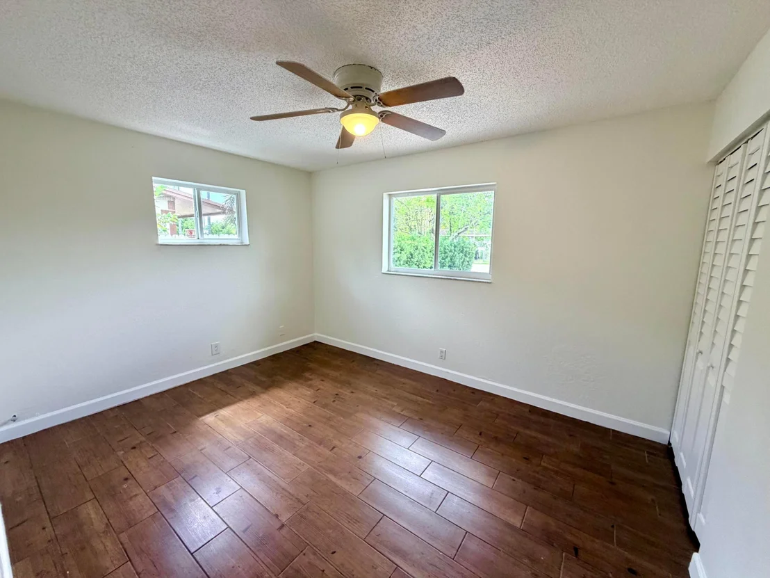 Photo of 2811 NW 8th Street