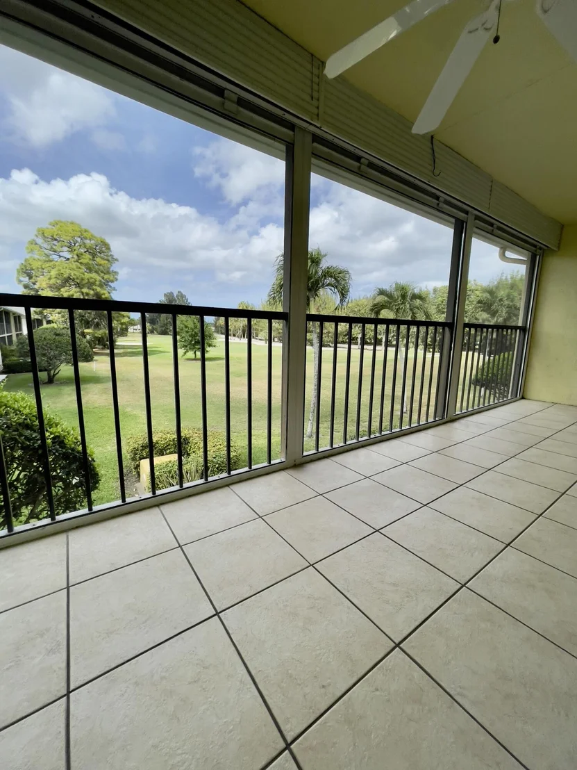 Photo of Unit B at 1002 Keystone Drive