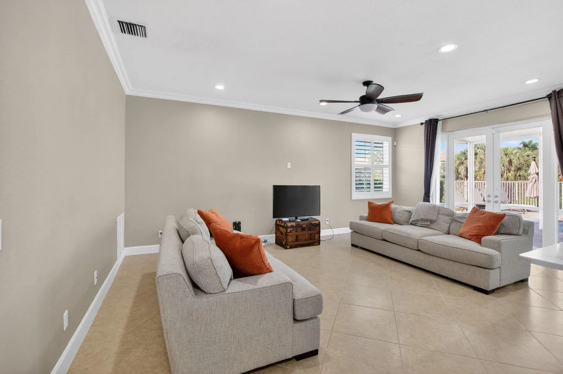 Photo of 7245 Chesapeake Circle