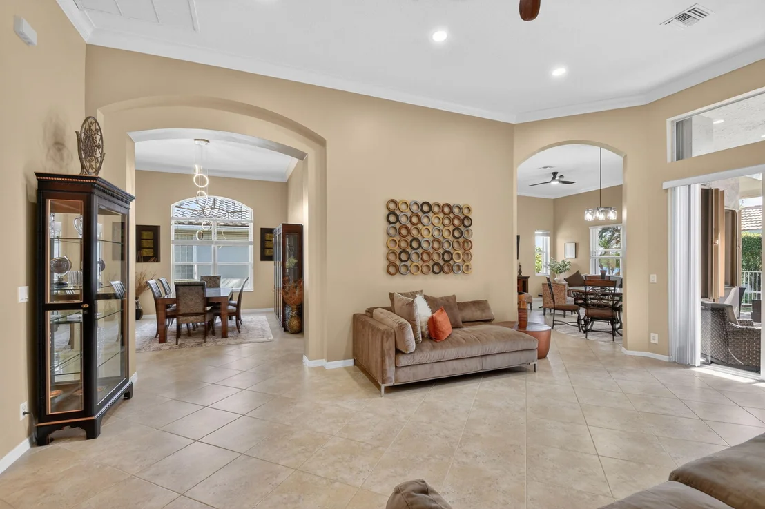 Photo of 6664 Murano Way
