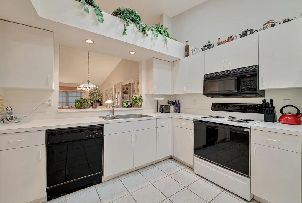 Photo of Unit A at 9976 Seacrest Circle