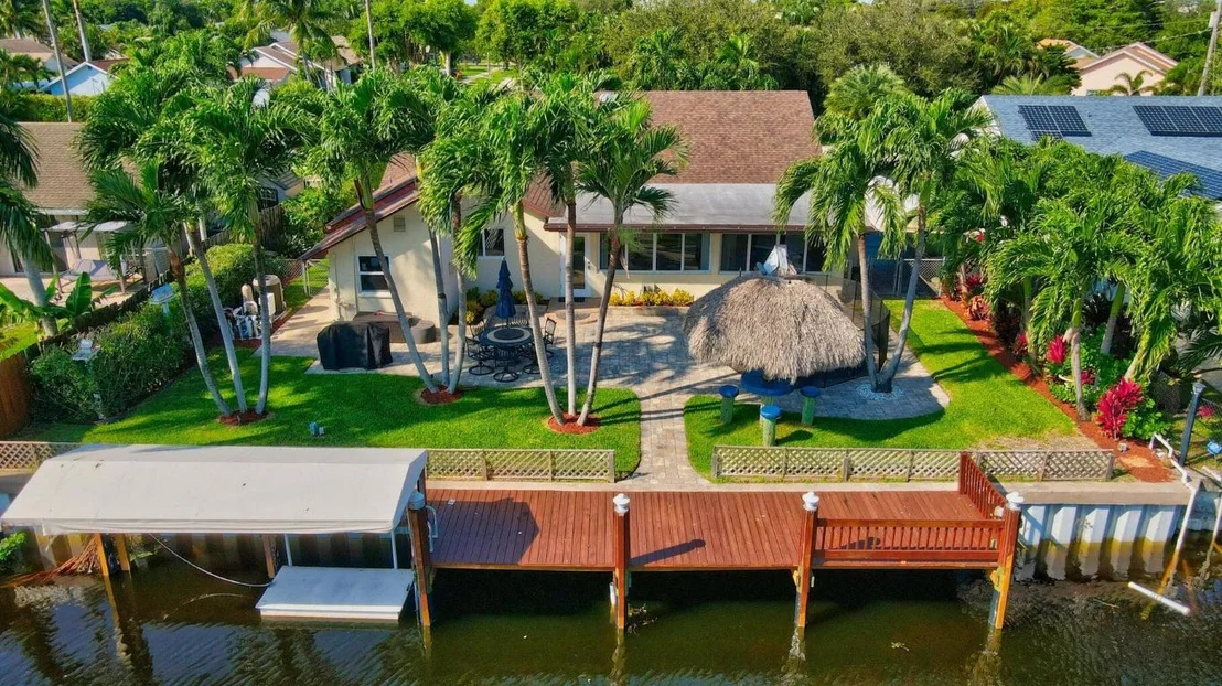 Photo of 2815 Cormorant Road