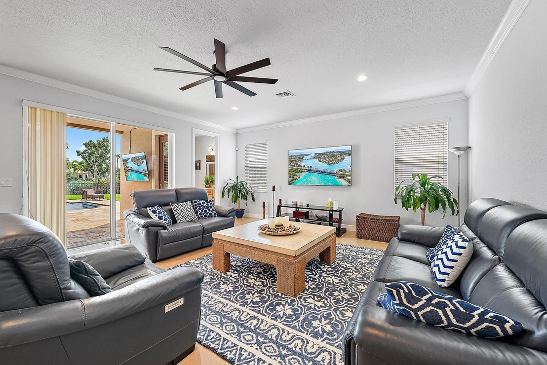 Photo of 168 Manor Circle