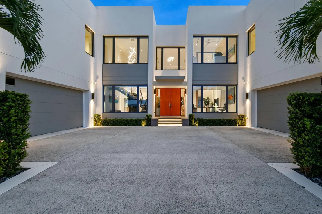 Photo of 1091 Gulfstream Way