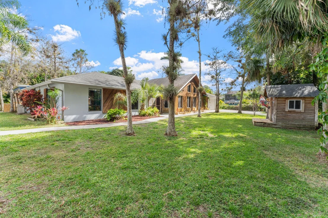 Photo of 3182 Custer Avenue