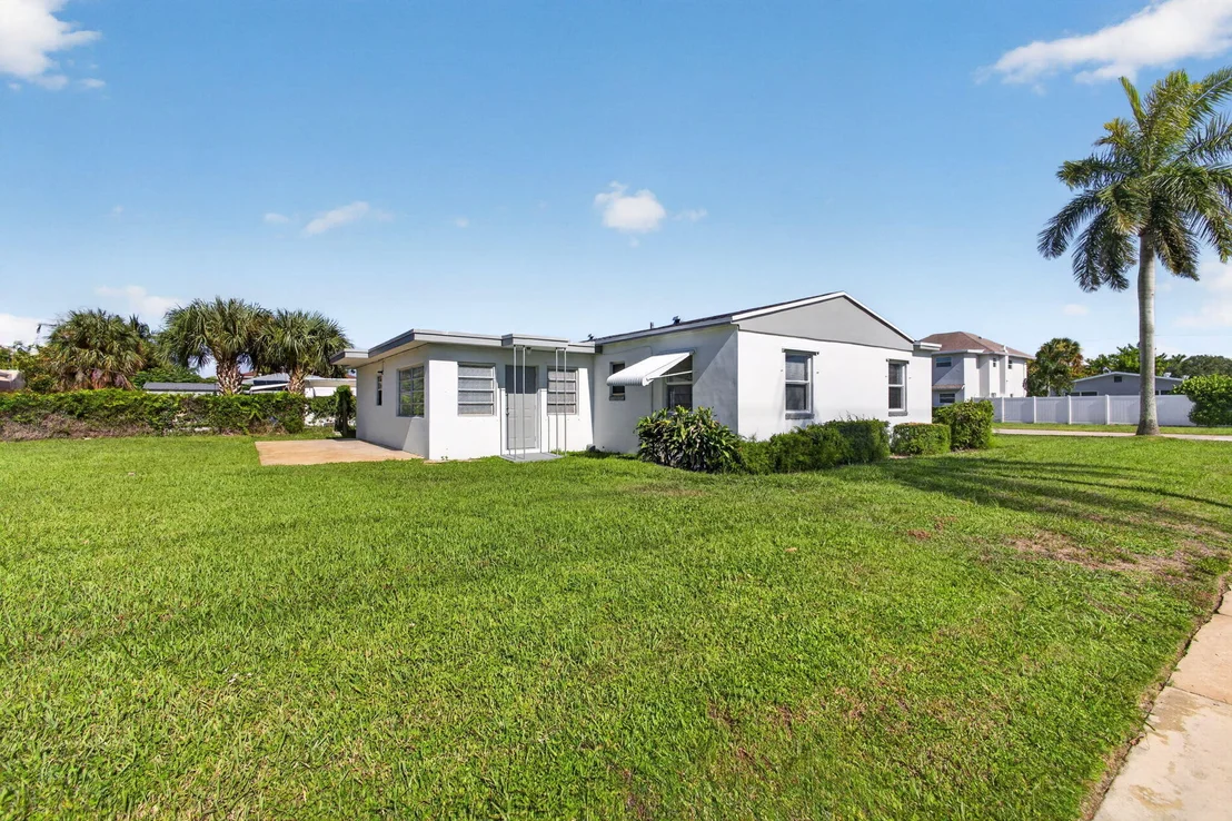 Photo of 304 Cypress Drive