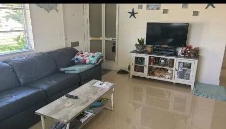Photo of 814 W Ocean Drive