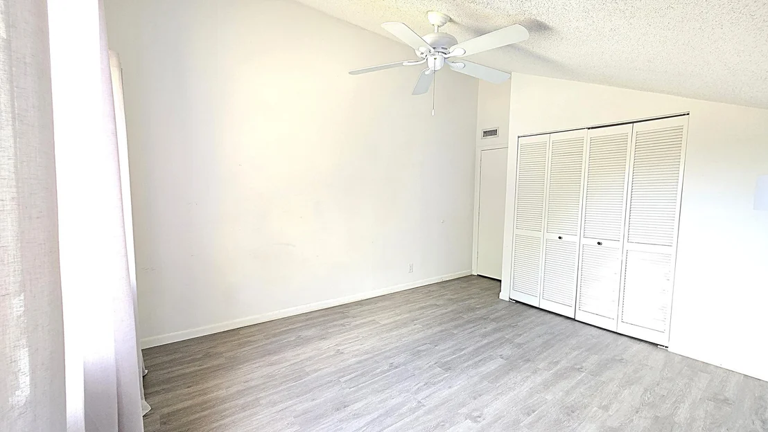 Photo of 82 Maplecrest Circle