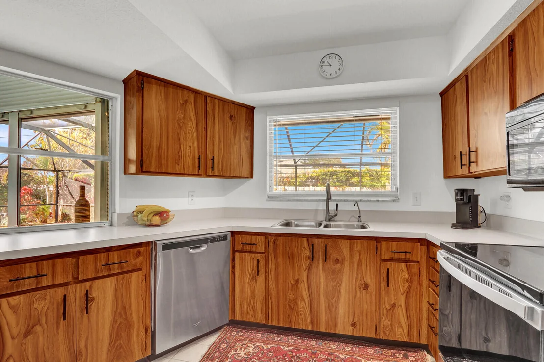 Photo of 36 SE Saddleback Road
