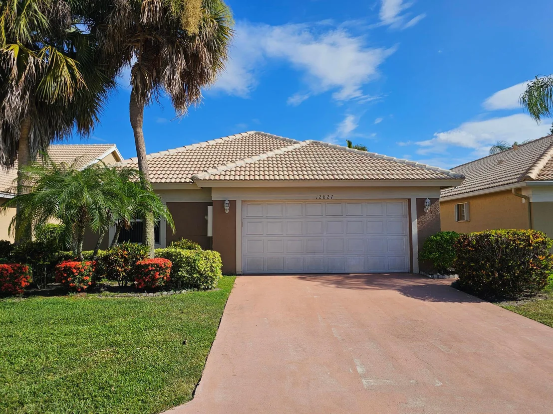Photo of 12827 HAMPTON LAKES Circle