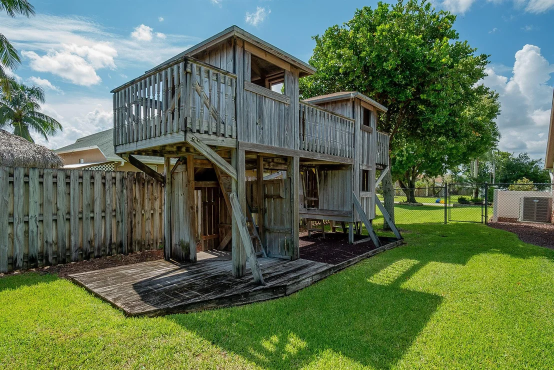 Photo of 104 W Rubber Tree Drive