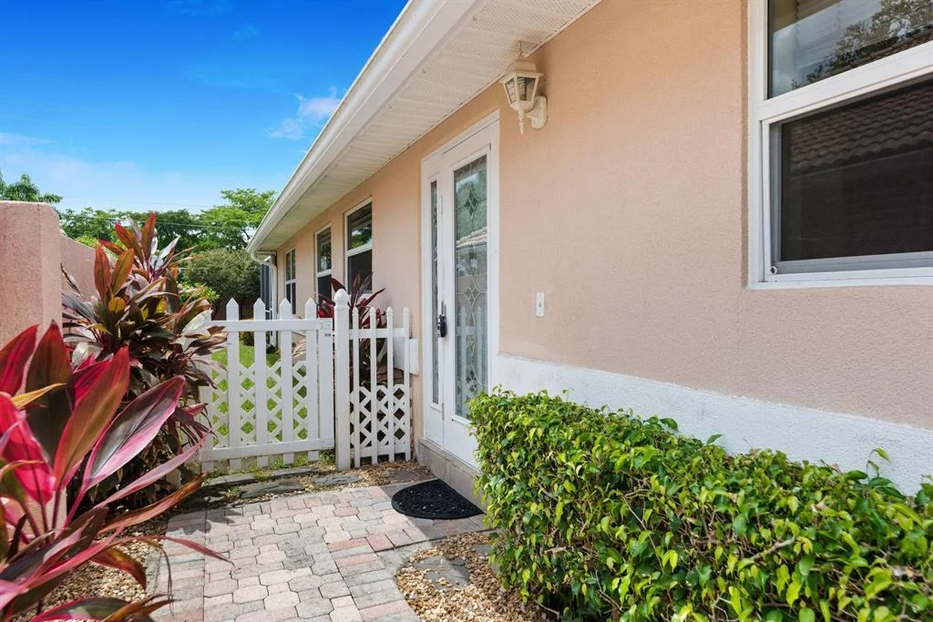 Photo of 5553 Grande Palm Circle