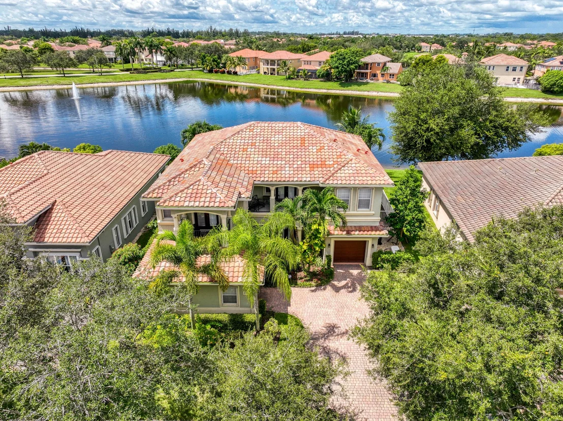 Photo of 410 Cresta Circle