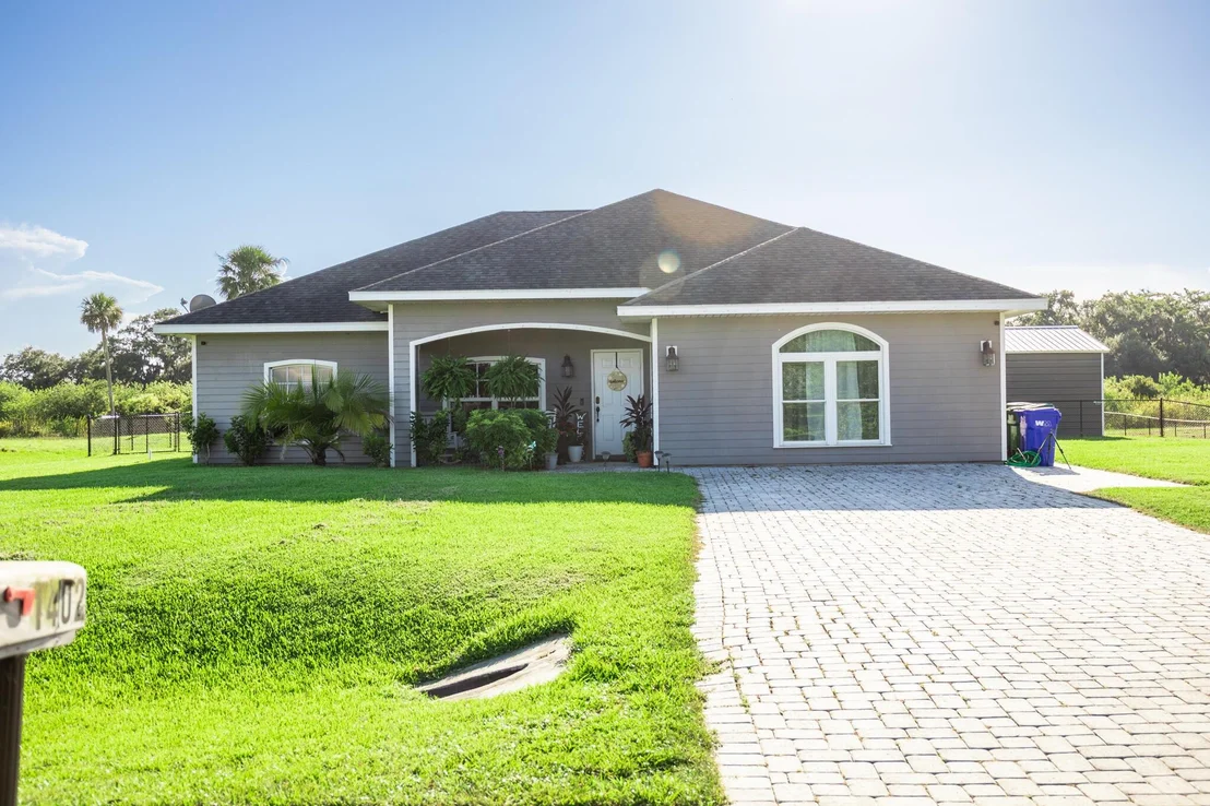 Photo of 1402 SE 12th Drive
