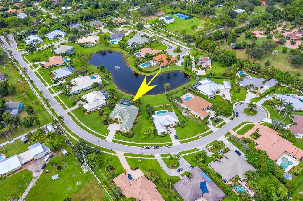 Photo of 18585 Lakeside Gardens Drive