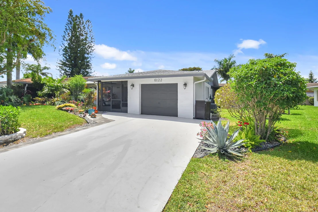 Photo of 6122 Overland Place