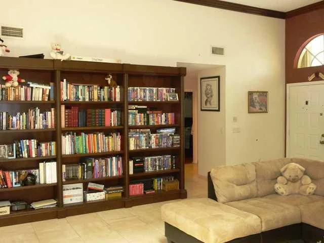 Photo of 6820 NW 75th Place