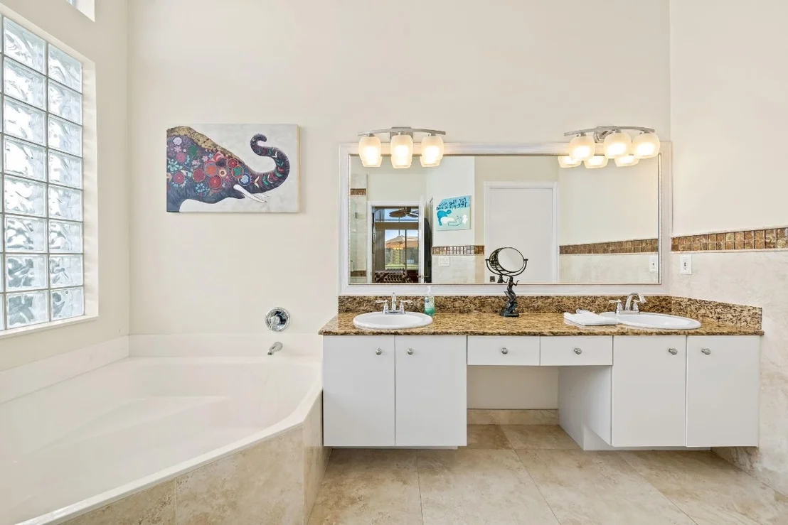 Photo of 10658 Saint Thomas Drive