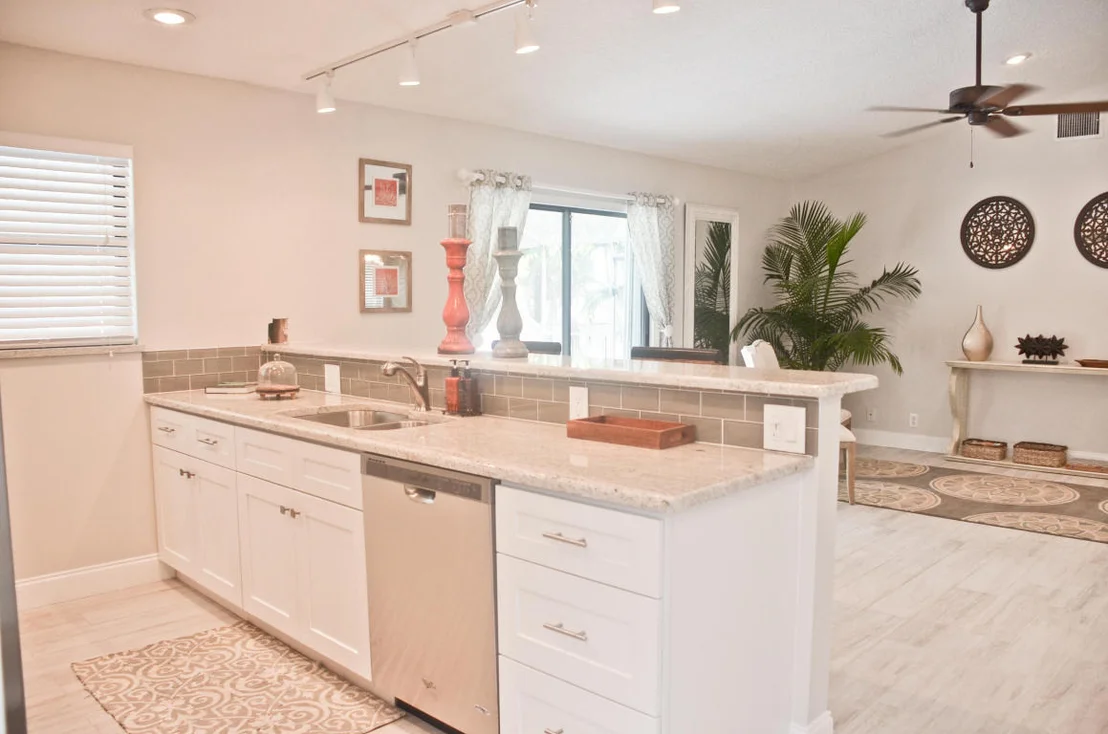 Photo of 6053 Foster Street