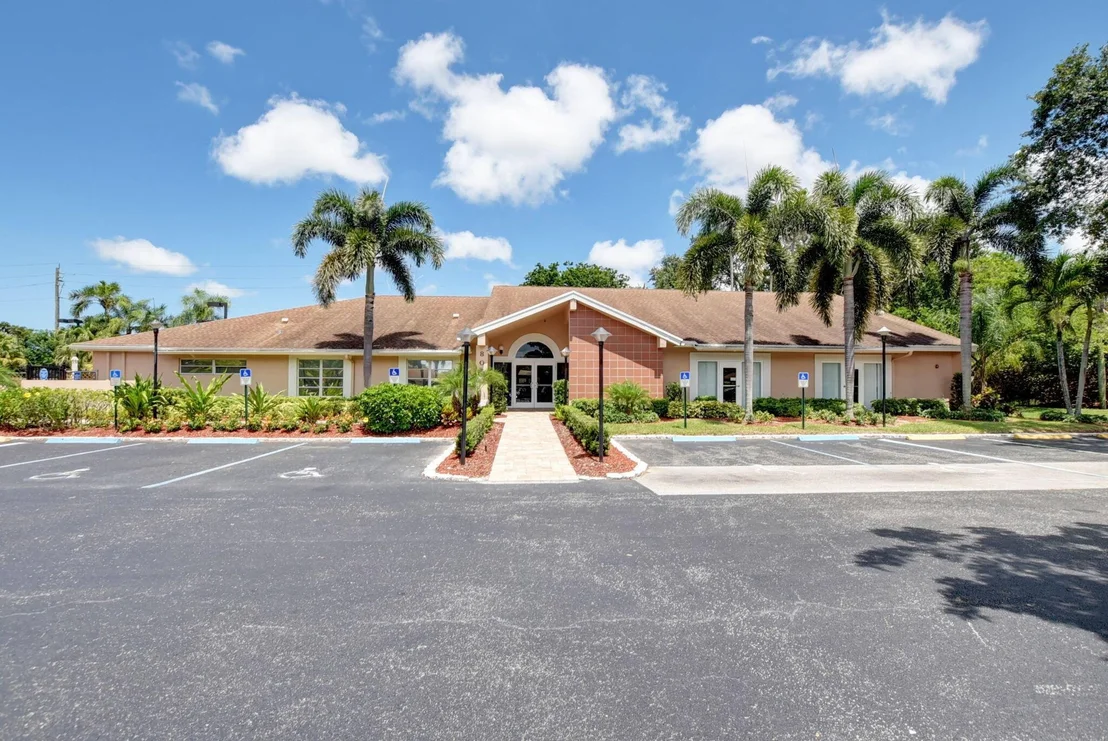 Photo of Unit C at 8081 Springtree Road