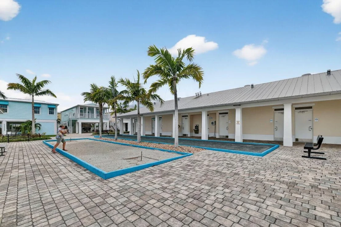 Photo of 301 NE Coastal Drive