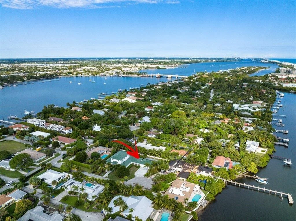 Photo of 804 Marbella Lane E